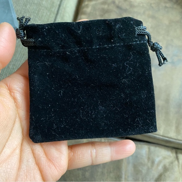 Authentic Pandora Snake Bracelet with 4 Pandora Charms EUC - Picture 10 of 10